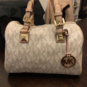 Michael Kors purse